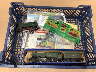 Lot 403 - A Quantity of Hornby Dublo items to include...