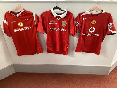 Lot 415 - Manchester United Home Shirts, Umbro 'Sharp',...