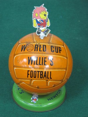 Lot 580 - World Cup 1966 Tin Plate World Cup Willie's...