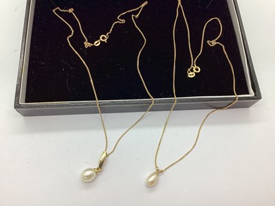 Lot 45 - A 9ct Gold Freshwater Pearl Drop Pendant, with...