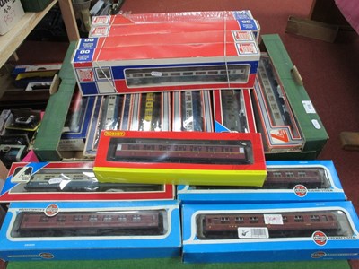 Lot 615 - Fifteen OO gauge British outline coaches by...