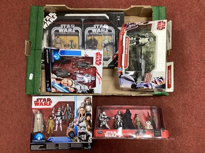 Lot 733 - Five Star Wars Plastic Action Figure/Figurine...