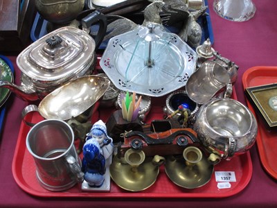 Lot 1357 - Plated Teapot, plated gravy boat, cake stand,...