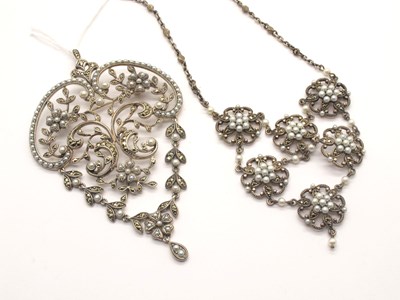 Lot 150 - A Large Modern Edwardian Style Openwork...