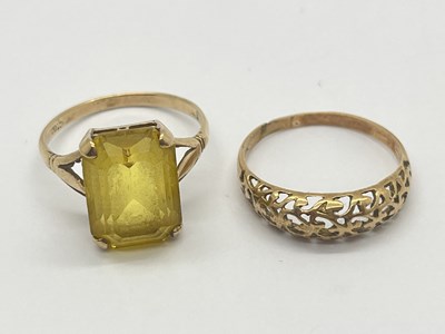 Lot 83 - A Vintage Single Stone Dress Ring, four claw...