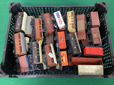 Lot 680 - Approximately Thirty-Eight 00 gauge Steam Era...