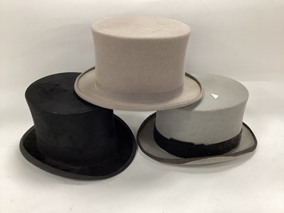 Lot 1314 - An Alfred Pellett top hat in black together...