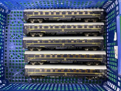 Lot 675 - Five Roco HO Gauge Wagon-Lits Sleeping Cars