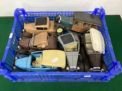 Lot 638 - Six Hubley (USA) Metal Kit Built Outline...