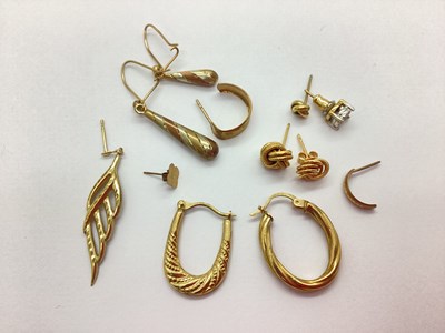 Lot 65 - Odd / Single Earrings, including stamped "375".