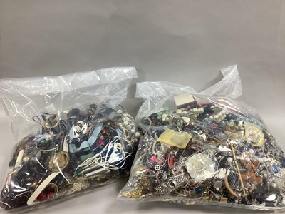 Lot 346 - A Mixed Lot of Assorted Costume Jewellery:-...