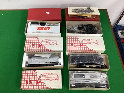 Lot 820 - Five HO Gauge U.S.A Outline Diesel and Steam...