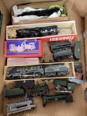 Lot 465 - A Quantity of OO Gauge British Outline Kit...