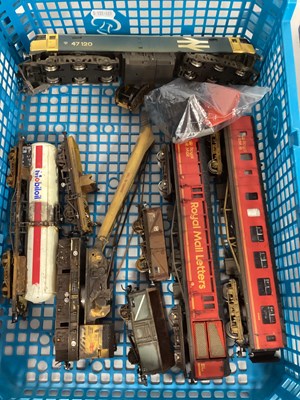 Lot 469 - A Small Quantity of British Outline OO Gauge...