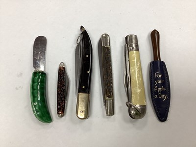 Lot 1300 - Horn Single Blade Pen Knife. Lockwood Brothers...