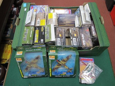 Lot 207 - Approximately Twenty Five 1:144 & 1:72 Scale...