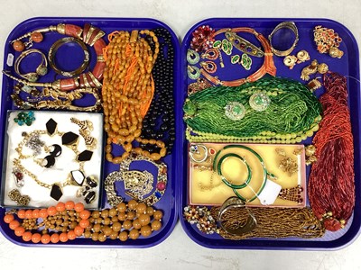 Lot 222 - An Assortment of Costume Jewellery, to include...