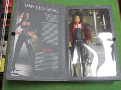 Lot 735 - A Sideshow Collectibles #5702 Van Helsing 12"...