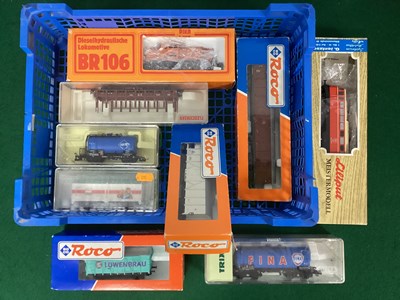 Lot 631 - A quantity of HO scale European outline...