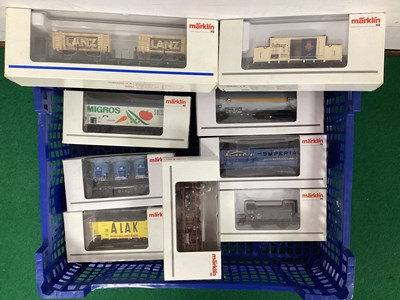 Lot 671 - Nine boxed Marklin HO European outline Freight...