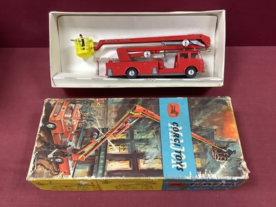 Lot 799 - Corgi Toys No 1127 Simon Snorkel Fire Engine,...