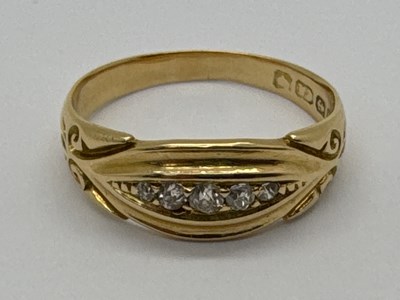 Lot 101 - An Antique Five Stone Diamond Ring, of boat...