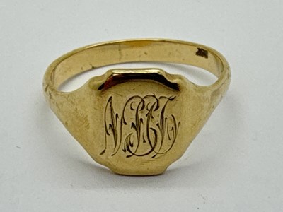 Lot 103 - A Signet Style Ring, the stylised rectangular...