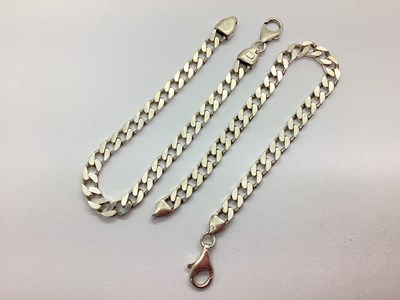 Lot 122 - A Hallmarked Silver Chunky Curb Link Bracelet,...