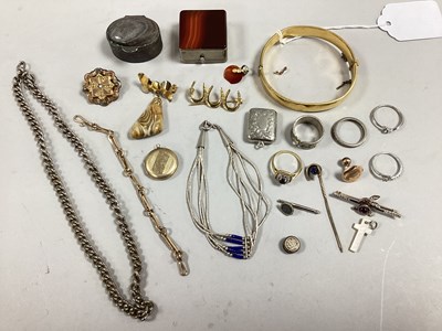 Lot 172 - An Assortment of Vintage and Later Jewellery,...