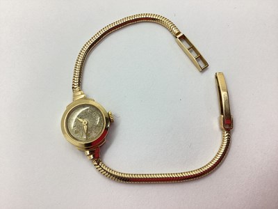 Lot 292 - Everite; A 9ct Gold Ladies Wristwatch, the...