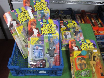 Lot 726 - Five McFarlane Toys Austin Powers Plastic...