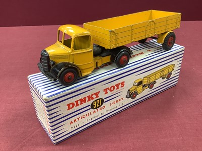 Lot 867 - Dinky No 921 'Articulated Lorry', yellow/black,...