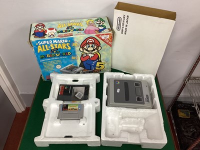 Lot 725 - A Super Nintendo Entertainment System (SNES),...