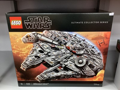 Lot 750 - Lego Star Wars #75192 Ultimate Collector...