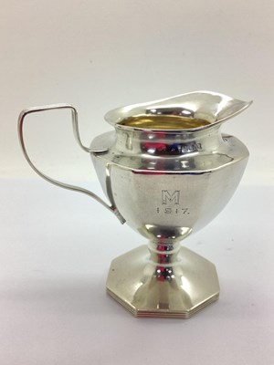 Lot 17 - An Edwardian Hallmarked Silver Cream Jug,...