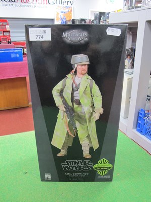 Lot 774 - A Sideshow Collectibles 1:6 Scale Militaries...