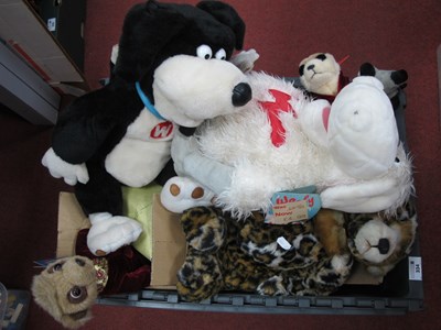 Lot 334 - A quantity of soft toys to include Charlie...