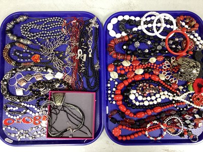 Lot 225 - An Assortment of Costume Jewellery, in hues of...