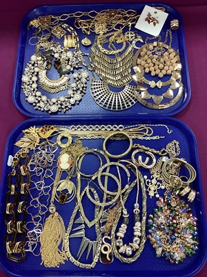 Lot 217 - An Assortment of Gilt Coloured Jewellery,...