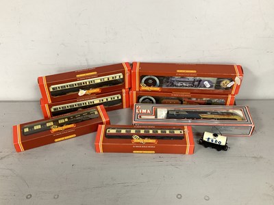 Lot 474 - A quantity of OO Gauge locomotives and coaches...