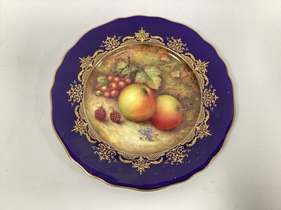 Lot 1079 - A Royal Worcester Porcelain Cabinet Plate,...