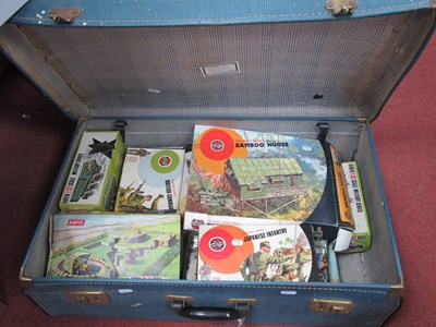 Lot 340 - A collection of predominantly Airfix plastic...