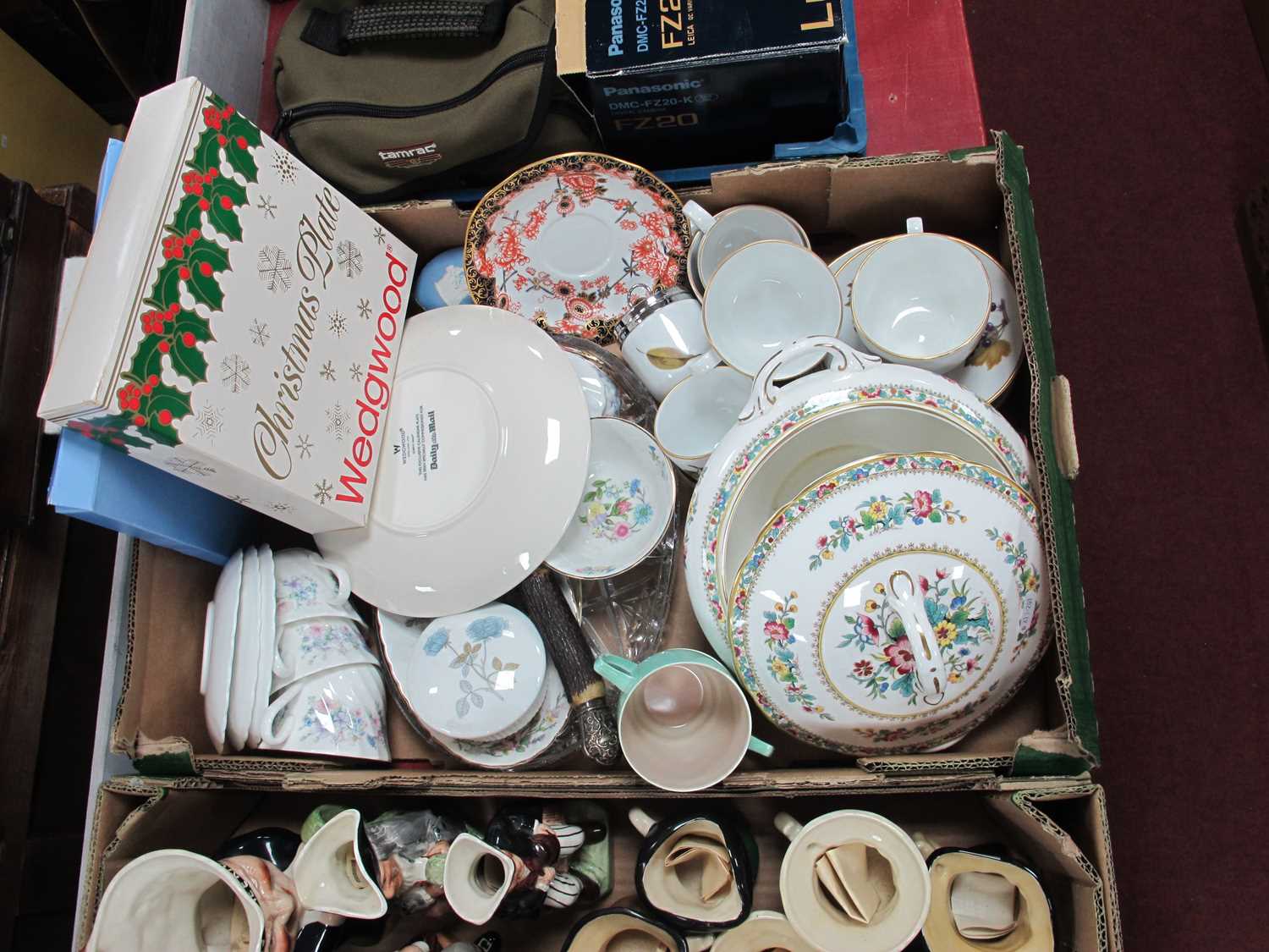 Lot 1065 - Royal Worcester Evesham Cup-Saucers, Coalport...