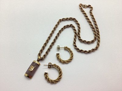 Lot 77 - A 9ct Gold Ropetwist Chain, suspending a...