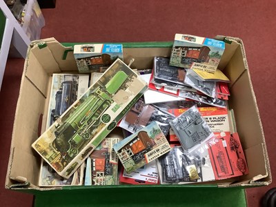 Lot 345 - A Quantity of OO Gauge Model Railway Plastic...