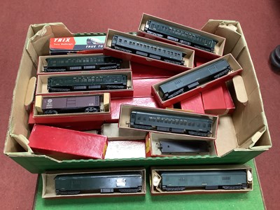 Lot 366 - A Quantity of Trix Twin OO Gauge American...