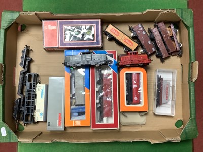 Lot 376 - A Small Quantity of HO Gauge Locomotives and...