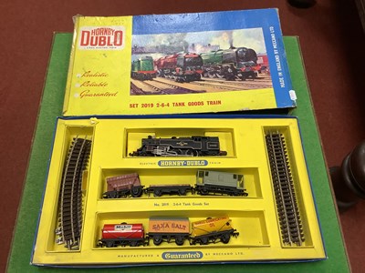 Lot 379 - A Hornby Dublo 2 Rail Set #2019, comprising of...