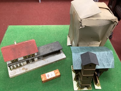 Lot 403 - Two Mid 20th Century German HO Gauge Wooden...