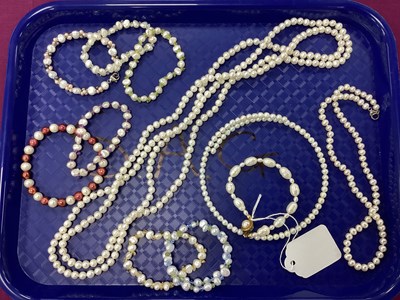 Lot 235 - An Assortment of Pearl Bead Jewellery, to...